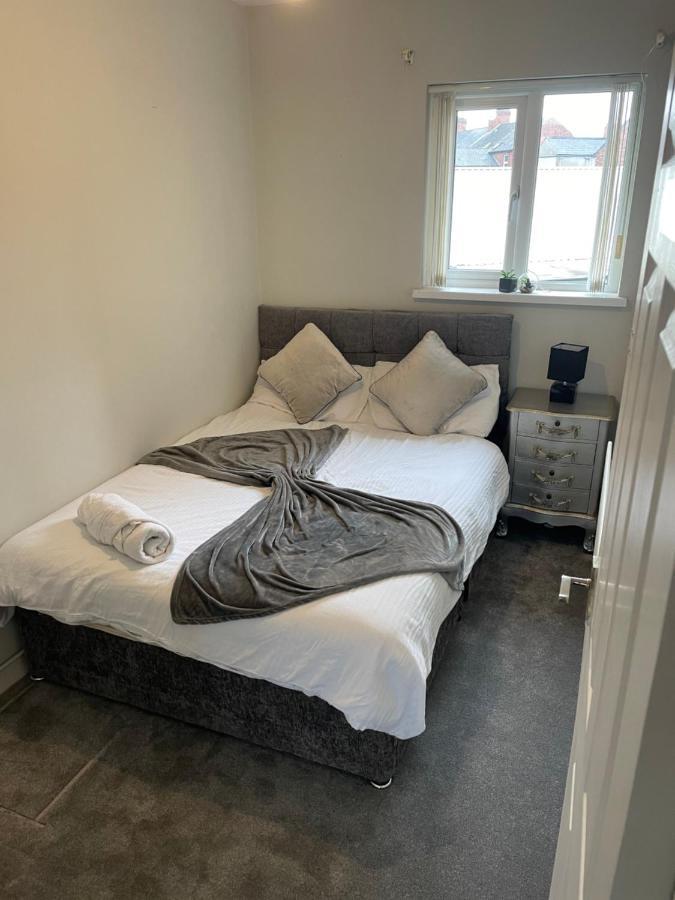 Fantastic Full 3 Bedroom Modern Apartment Belfast Luaran gambar